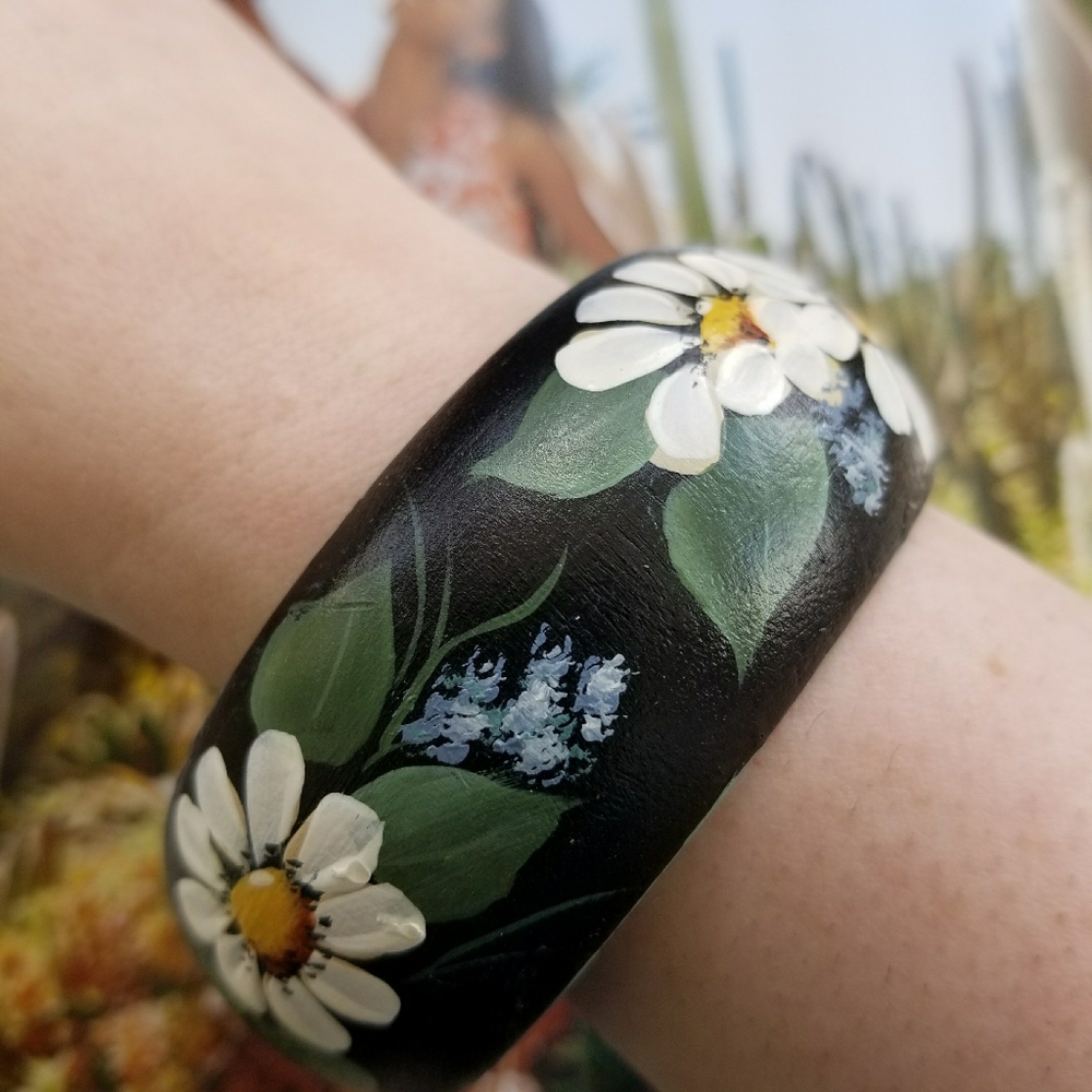 Relisted -Vintage daisy garden bangle bracelet wood black - Picture 4 of 10